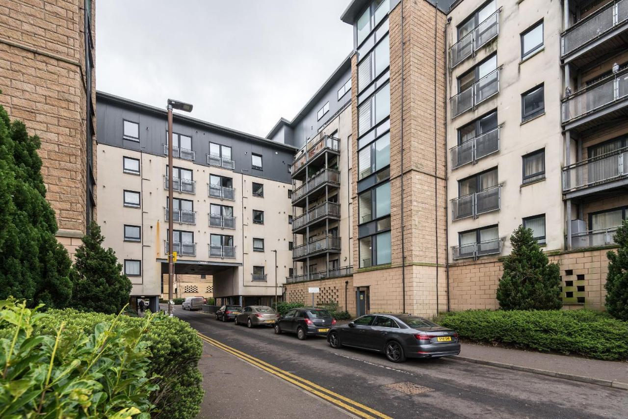 Modern Spacious 3 Bedroom City Centre Apartment - Free Parking - Private Balcony Edimburgo Exterior foto