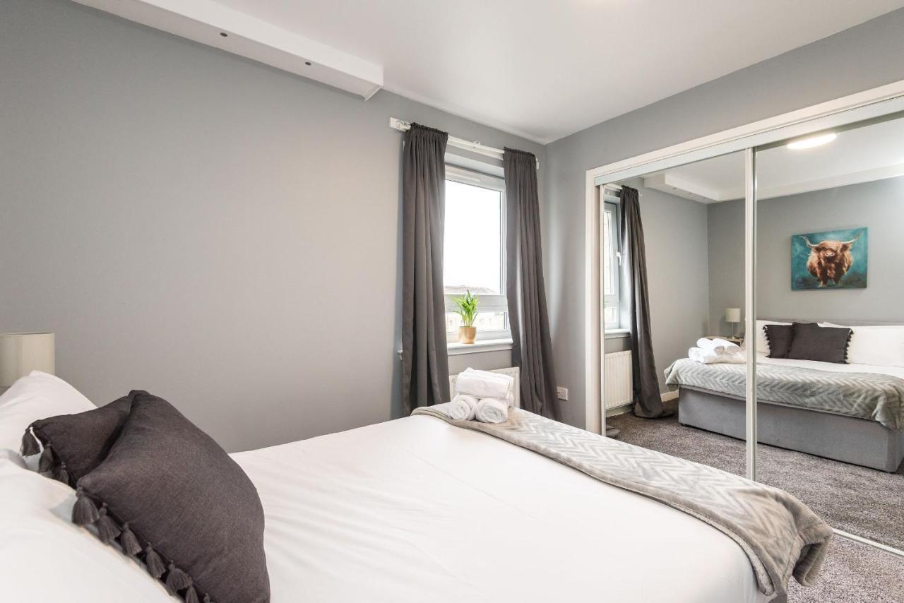 Modern Spacious 3 Bedroom City Centre Apartment - Free Parking - Private Balcony Edimburgo Exterior foto