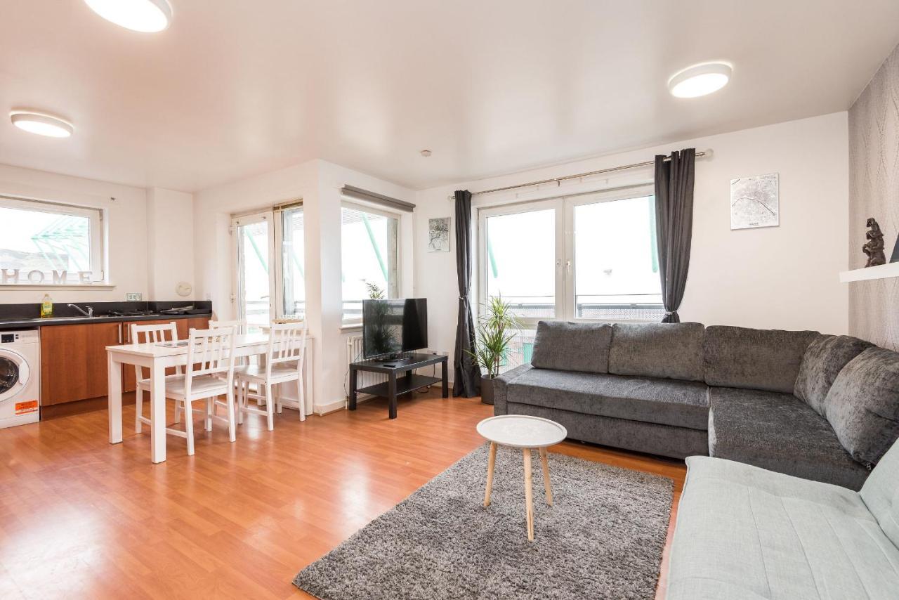 Modern Spacious 3 Bedroom City Centre Apartment - Free Parking - Private Balcony Edimburgo Exterior foto